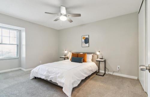 Cumberland Apartment | 400 Winchester 601l 2 Bed 2 Bath Newly Furnished