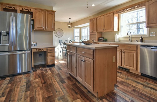 Waynesville Cabin | 4000ft Elevation w Miles of Views from Angel Ridge with Hot Tub & Expansive Deck