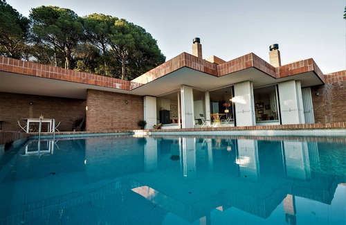 Sant Feliu de Codines House | 400m2 swimming pool. Architect Coderch. 35min BCN