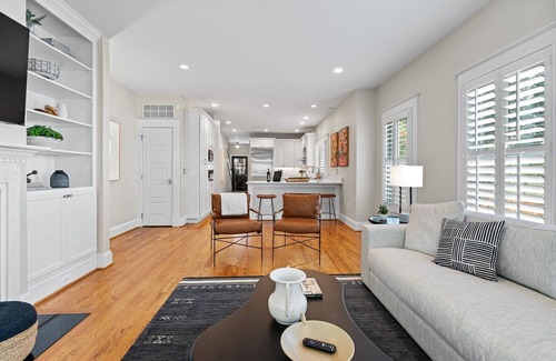 Old Town Alexandria House | 402 House in Heart Historic Old Town, Walk to King St, Water, Shops, Metro & DMV