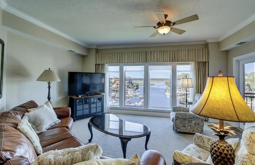 Shelter Cove Villa | 403 Main Sail