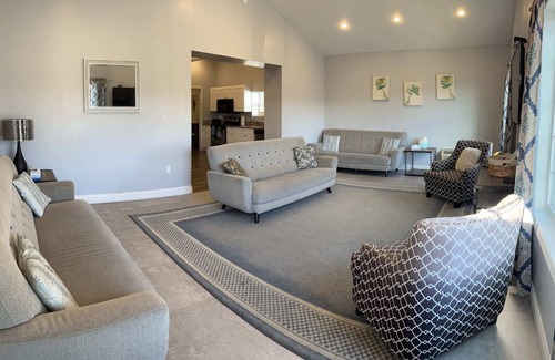Watkins Glen House | 405 S. Madison, Suite B
