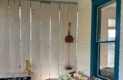 Augusta Cabin | 406 Vintage