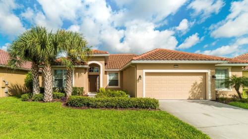 Loughman House | 4079 Oak Tree