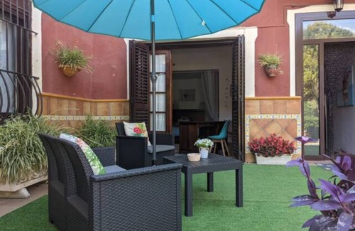 Sant Fost de Campsentelles House | 40m2 suite with two beds and private bathroom.