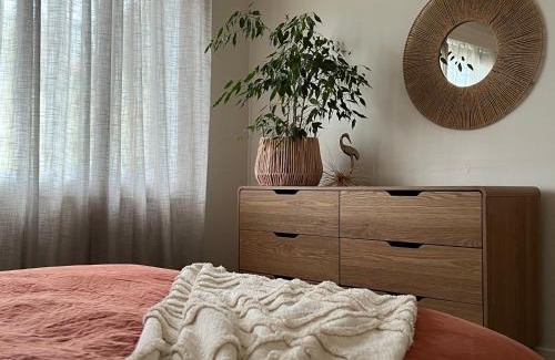 Somerset House | 41 Found - Lux Vintage Home with Outdoor Bath