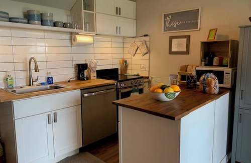 Punaluu Condo | #41 Turtle Hut at Punalu`u Black Sand Beach * Most 5 Star Ratings