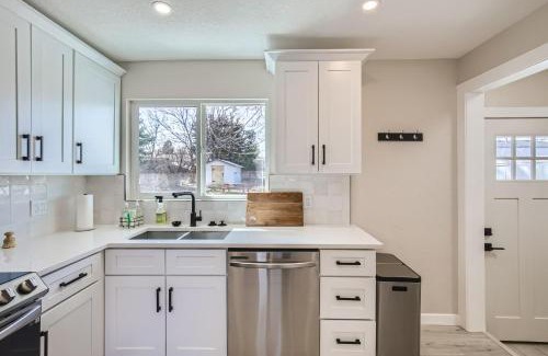 Lakewood House | 411 S Owens St - Lakewood