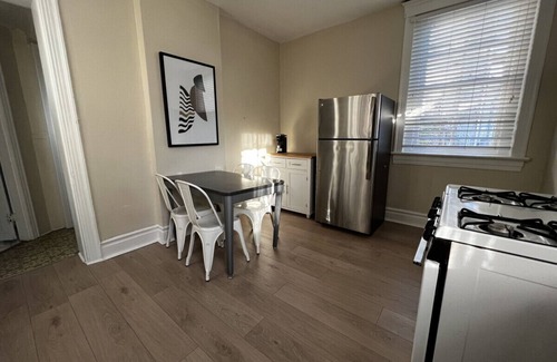 Old Louisville Apartment | 414 # 1 · Stellar Suites | Mid Century Vibes | St.James Ct