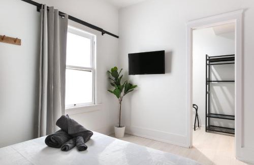 Gaslamp Quarter Hotel | 417 Market St 2BR