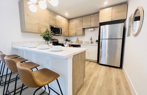 Corridor House | 4173-Newly renovated stylish home