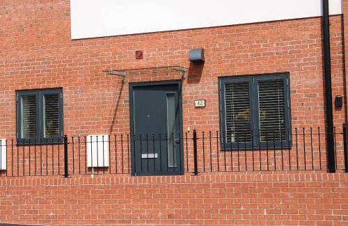 Shrewsbury Apartment | 42 Albury Place