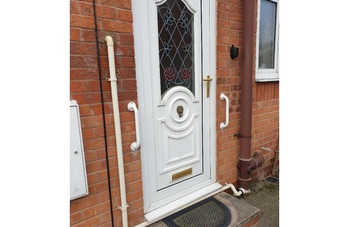 Worksop House | 42 Beaumont Rise Rental - Worksop