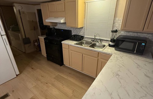 Belleville House | 420 Oasis - Charming 3 bed 2 bath Home, WiFi - 420 Friendly