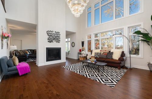 Lake of Bays House | 4200sqf Luxury Muskoka Estate in Lake of Bay, Huntsville