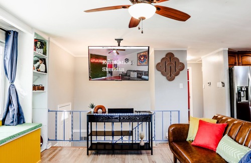 Northglenn House | 420Friendly HotTub Theater Arcade Gameroom Putt-Putt