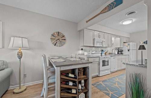 Duck House | 4211- Family Duckster, Conveniently located Duck condo rental perfect for you and your family!