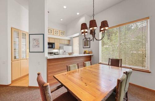 Olympic Valley Condo | 422 | Griller’s Retreat - 2BD King + Bunks. Pool!