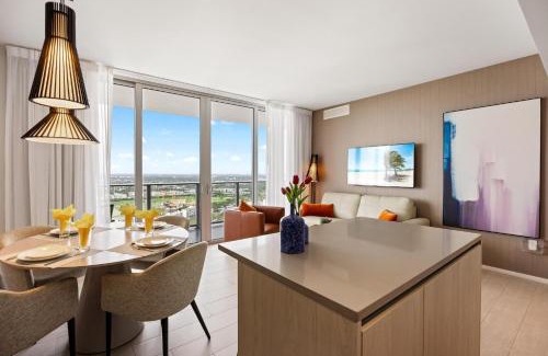 Hollywood South Central Beach House | 42nd Floor Penthouse 3 BDR in Hyde Beach House