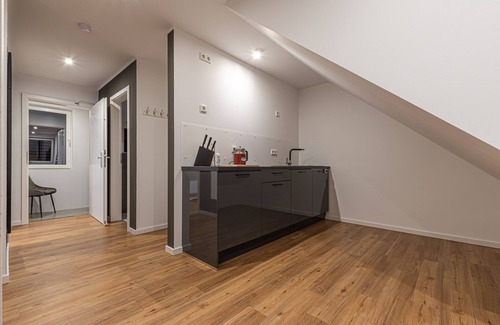 Schiefbahn Apartment | 42qm DG Loft mit Allen Annehmlichkeiten