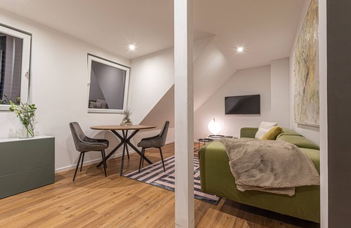 Schiefbahn Apartment | 42qm DG Loft mit Allen Annehmlichkeiten