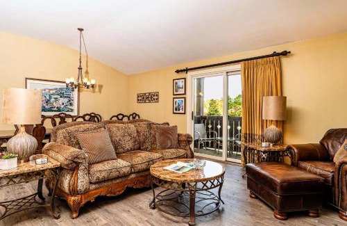 St. Augustine House | 4304-1P Top floor 1 BR with private balcony