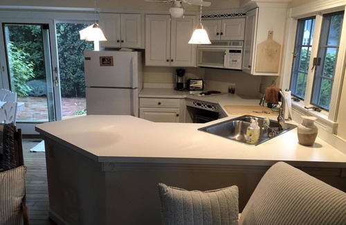 Lakeside Cottage | 436 Oak Avenue Great Private Deck and Enclosed Porch!