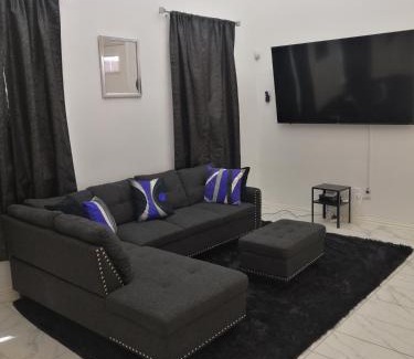 Irving House | 4375 Hebron St