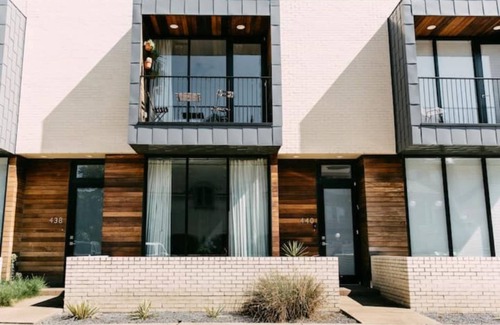 Downtown Memphis House | 440 By Caramelized nPettigrew Adventures Downtown