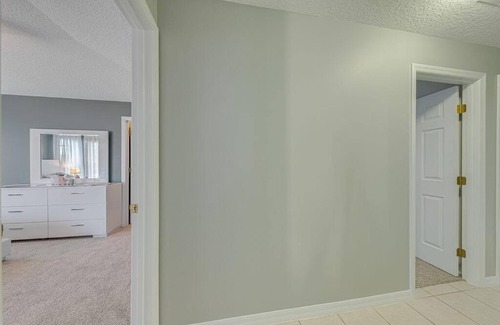 Solana House | 444 - Fabulous Newly Decorated 4 bed Pool Home with South Facing Deck
