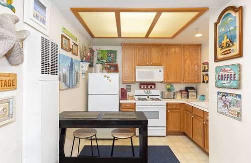 Oceano Condo | 444 Pier Ave. #601: 1 BR, 1 BA in Oceano, Sleeps 3