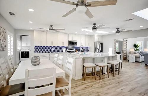 Convair Cove House | 445 Watts Way