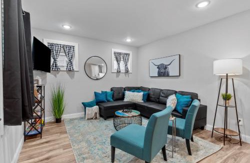St. Louis House | 4456 Blue Door Bungalow