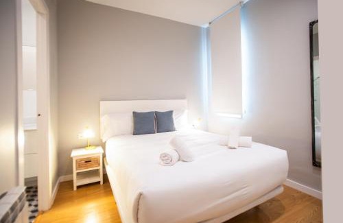 La Sagrada Familia Apartment | 44MAL1084- Bright 2BR apartment