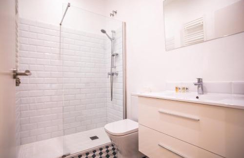 La Sagrada Familia Apartment | 44MAL1084- Bright 2BR apartment