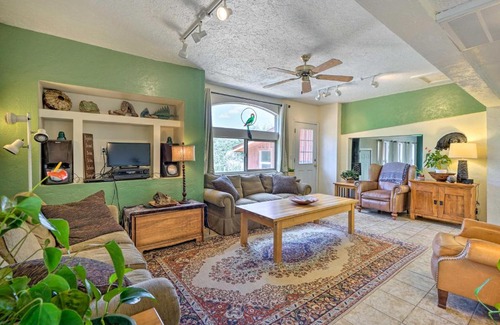 Paradox House | 45-Acre Paradox Sanctuary with Grill and Decks!