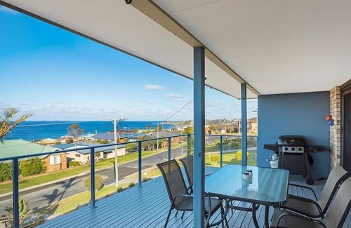 Kianga House | 45 Hillside Cres Beach House