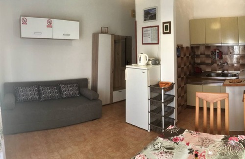 Cres Apartment | 45 m² Apartment ∙ 2 bedrooms ∙ 4 guests