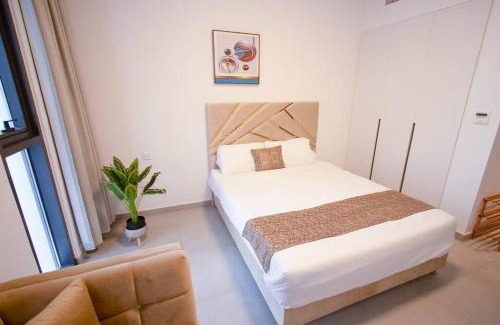 Sharjah Apartment | 45 Mins drive to Dubai Marina and The Beach at JBR