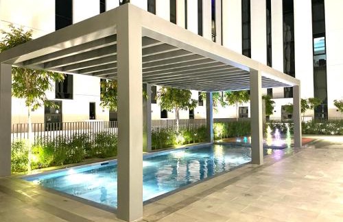 Sharjah Apartment | 45 Mins drive to Dubai Marina and The Beach at JBR
