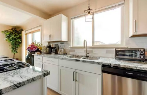 Hilltop House | 45 s colorado/Cherry Creek