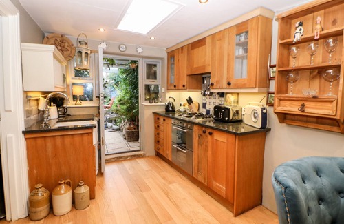 Staindrop Cottage | 45 SOUTH GREEN, pet friendly, with open fire in Staindrop