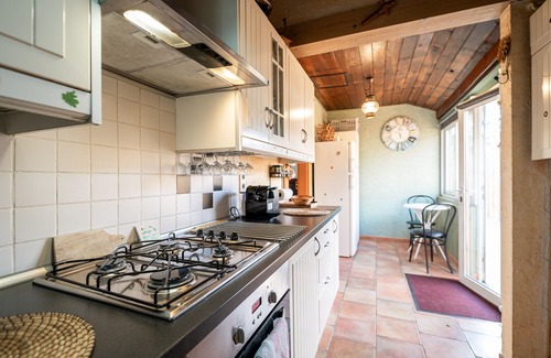 Biscarrosse Plage House | 450 m from beaches, fully-equipped house with wooded garden.