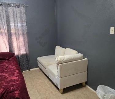 Houston House | 4507 springridge rd