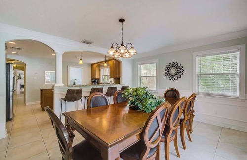 Siesta Key House | 452 Canal Rd Summary: