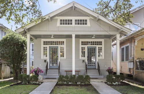 Mid-City House | 4526 Banks Street · Prime MID-CITY Location 3 Bedrooms