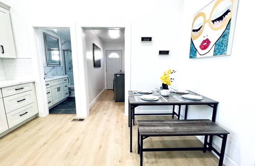 San Jose House | 456A San Jose Downtown Spacious 1br Home/Parking/WIFI