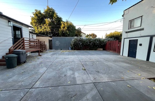 San Jose House | 456A San Jose Downtown Spacious 1br Home/Parking/WIFI
