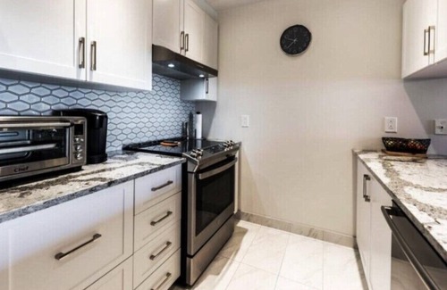 Tetreaultville Apartment | #461 Cozy & Confy Condo Near Metro Honore-Beaugrand