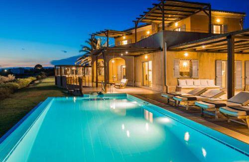 Svoronata Villa | 465 m² Villa ∙ 10 bedrooms ∙ 20 guests